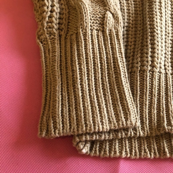 Beige sweater - Picture 5 of 7